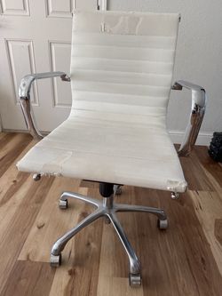 Desk chair
