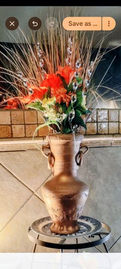 VINTAGE HANDCRAFTED AFRICAN ARTISAN POTTERY VASE, INDOOR AND OUTDOOR SPACES