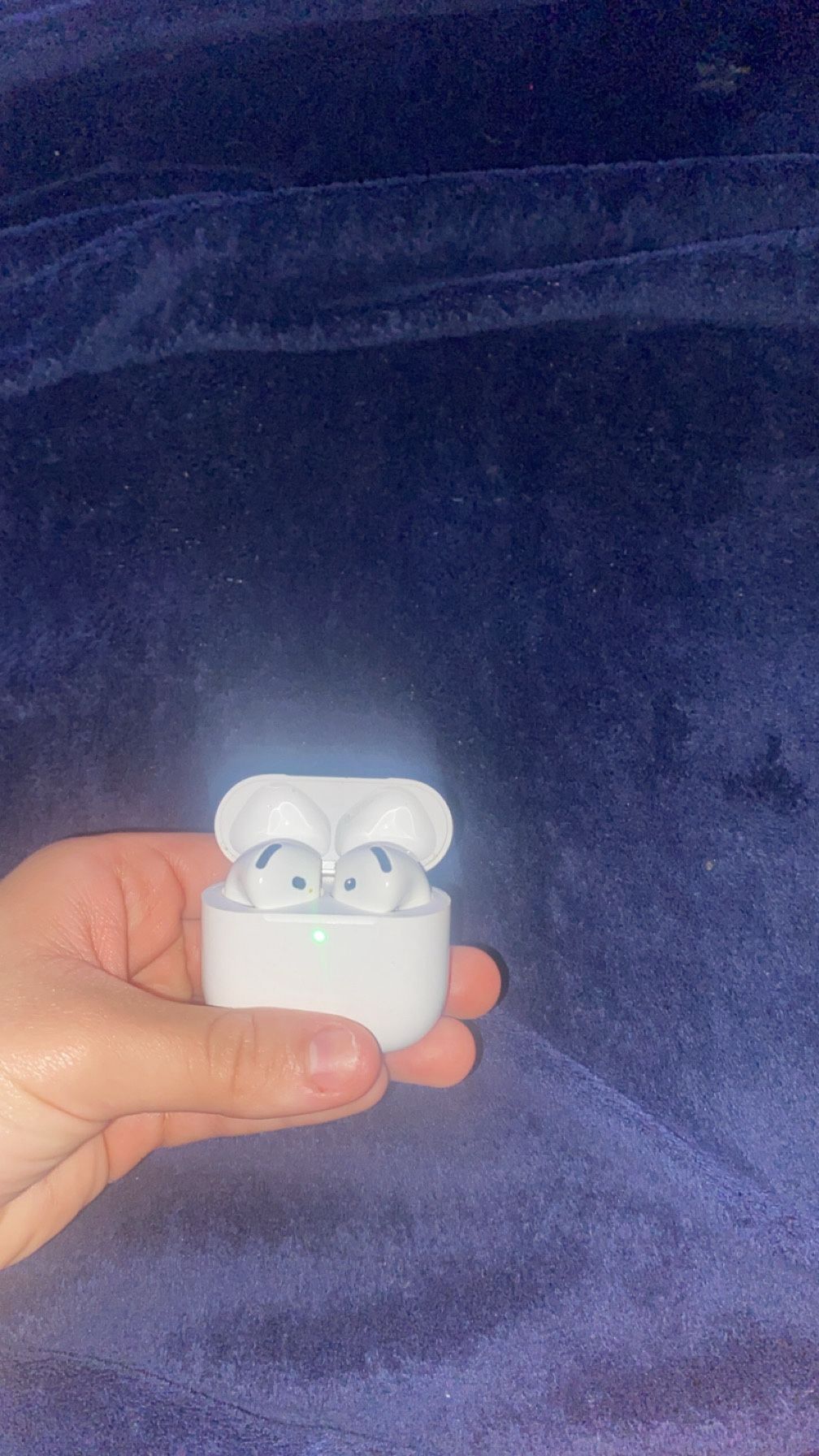 AirPods Gen 4
