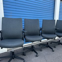 Knoll Office Chairs Like New 