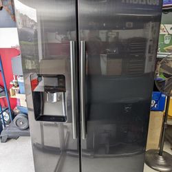 Samsung 25 Cu Ft. Side By Side Refrigerator 