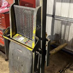 Material Handling Forklift 