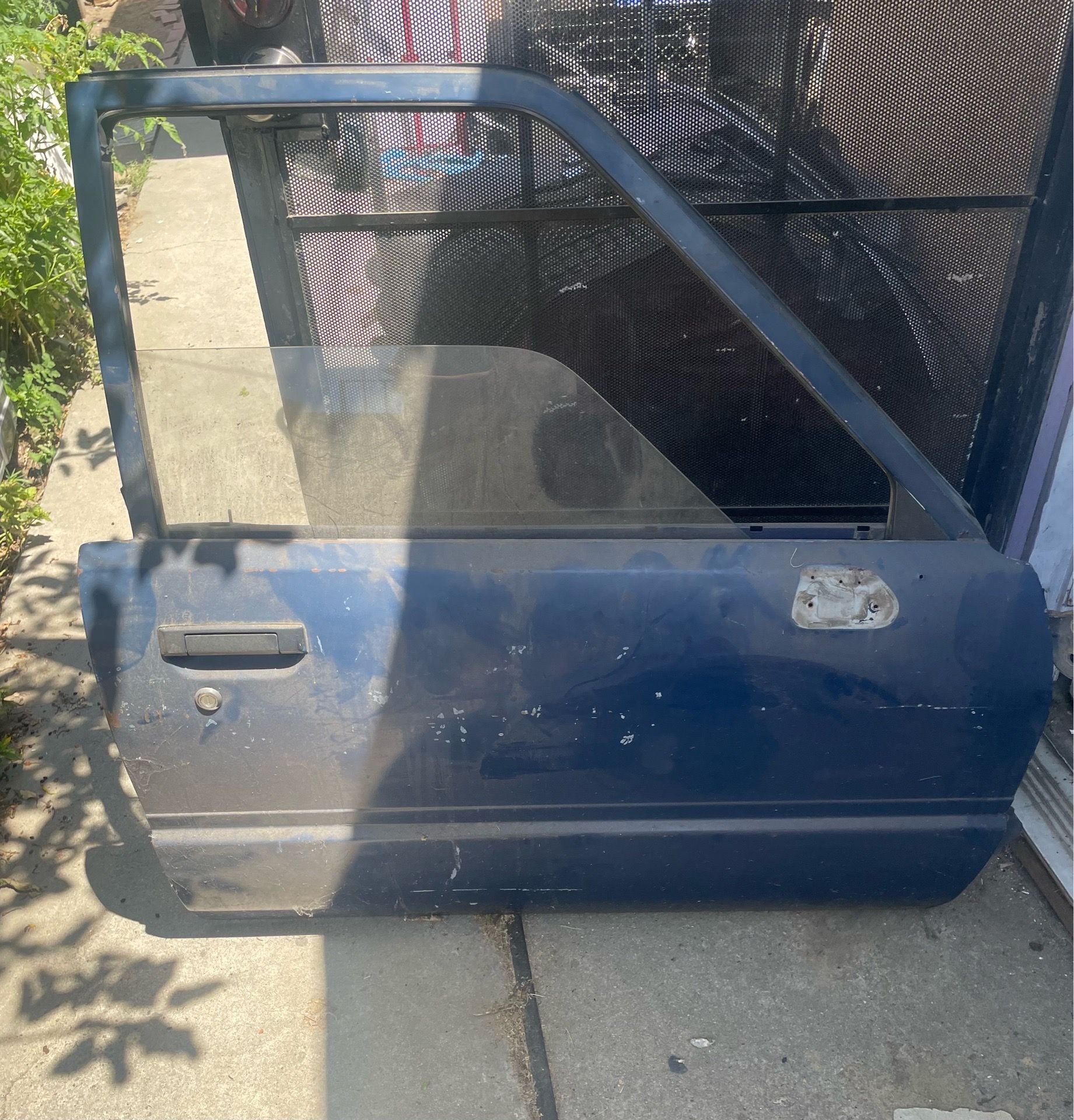1984 to 1988 Toyota pick up truck passenger side door and good conditions no dents asking $100
