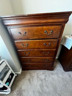 5-Drawer Wood Dresser