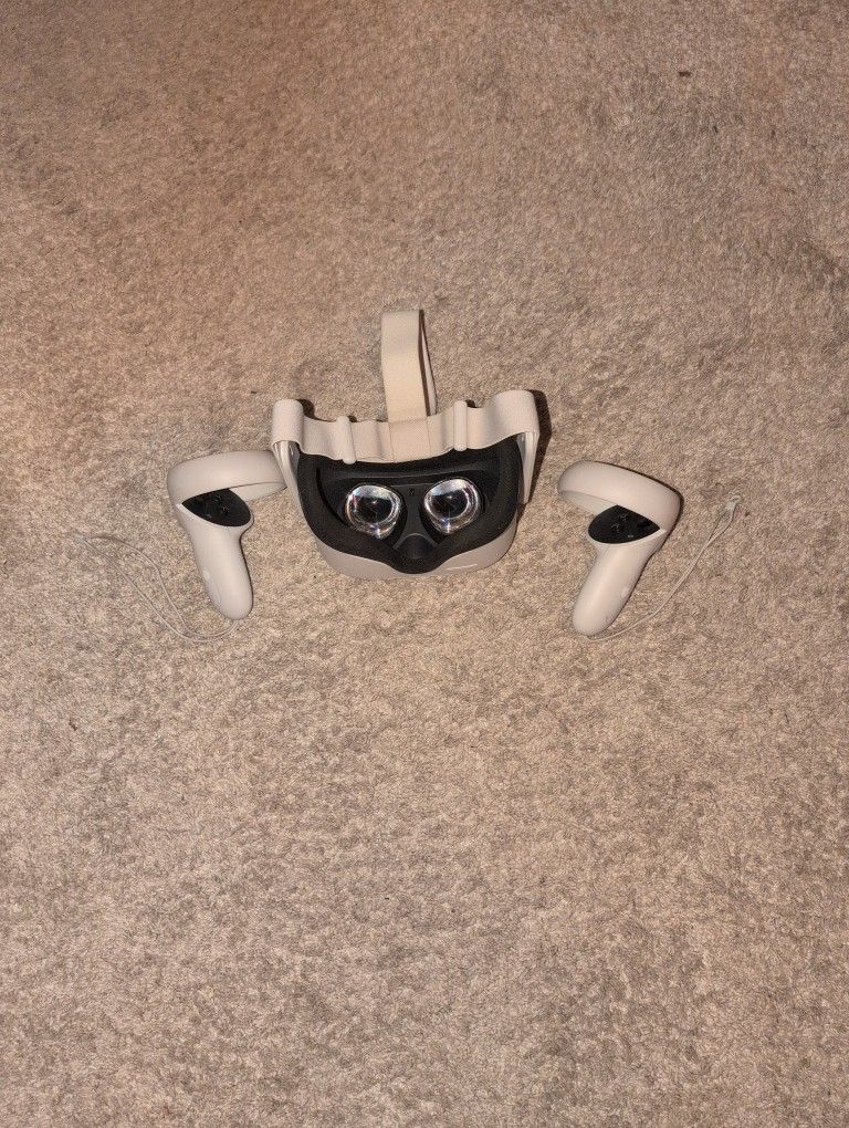 Selling Meta Quest 2 For $200 Barely Used.