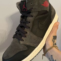Air Jordan 1 Mid ‘Anthracite’