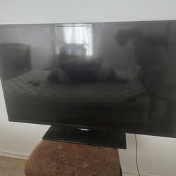 43 n 48 inches tvs