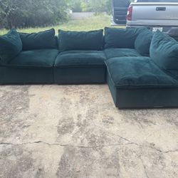 *FREE DELIVERY* Kova L Shape Albany Park 4 Piece Sectional 