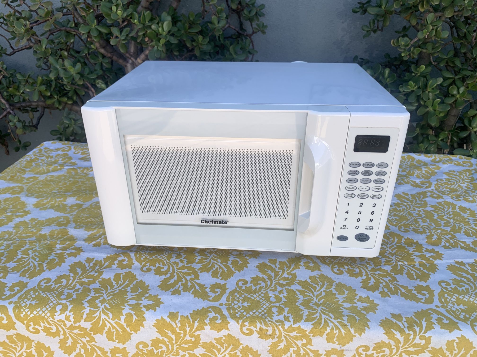 CHEFMATE Microwave .7 Cubic Foot
