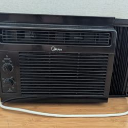 Window AC Unit 