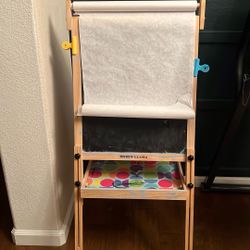 Free Kids Art Easel
