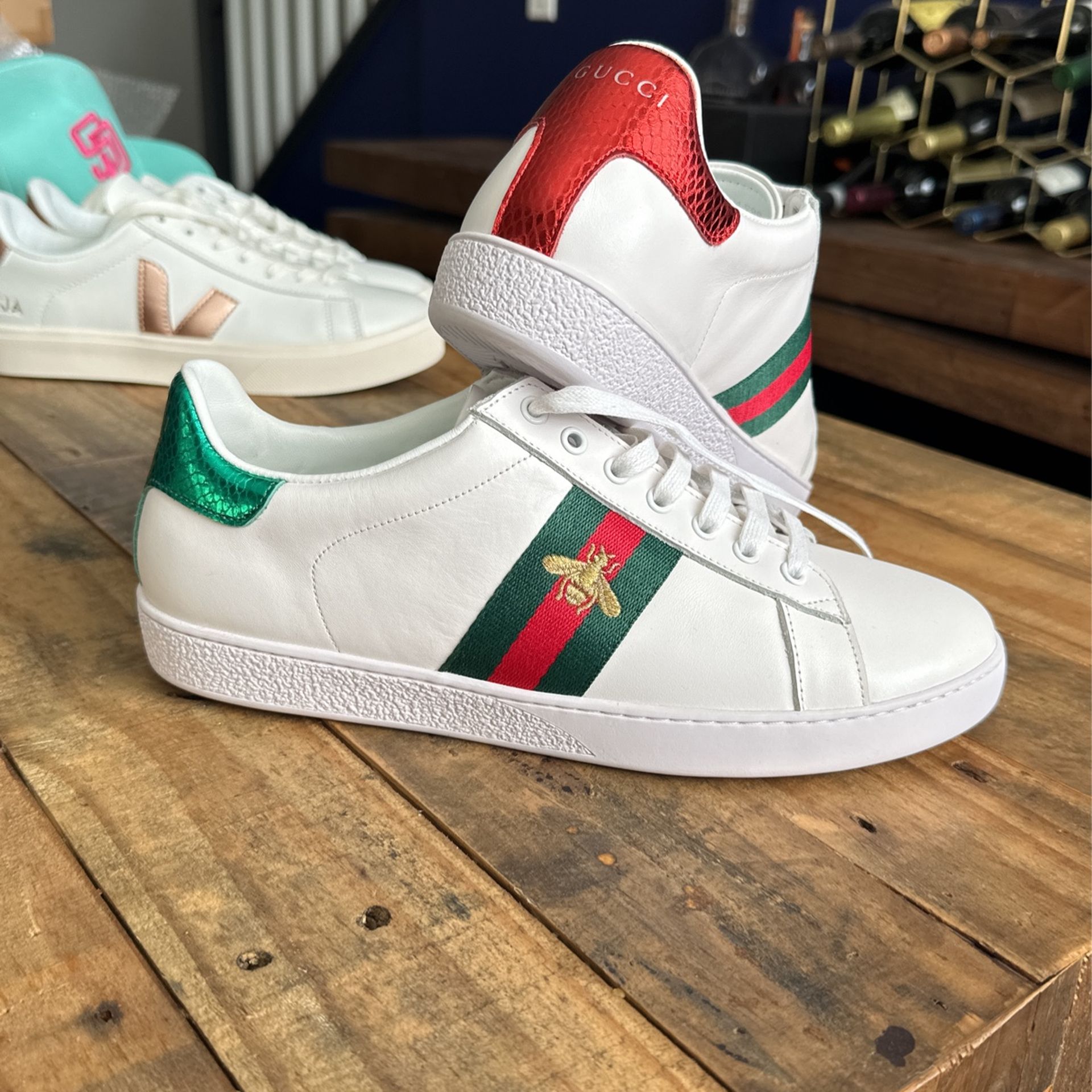 New Gucci shoes. Size 9 1/2 Women’s 8 Men’s 