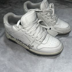 Off White “Out of Office” Sneakers Size 10