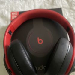 Red And Black Beats Studios 3