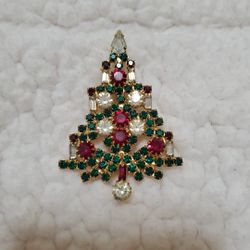 Vintage Rhinestone Christmas Tree Brooch 