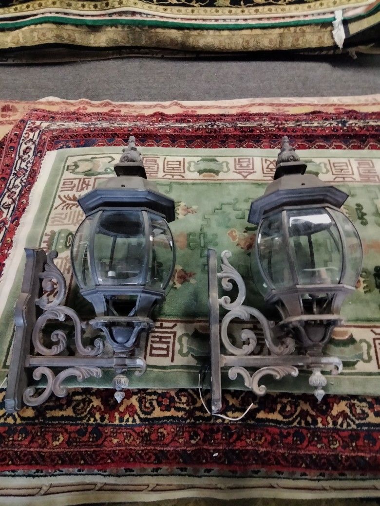 Large Outside Lighting Fixtures