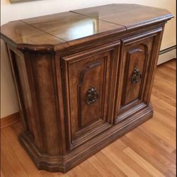 Solid Wood Buffet That Opens Up  On Top. Please Check My Other Listings 