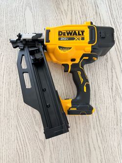 DEWALT 20V MAX XR 21° Cordless Framing Nailer