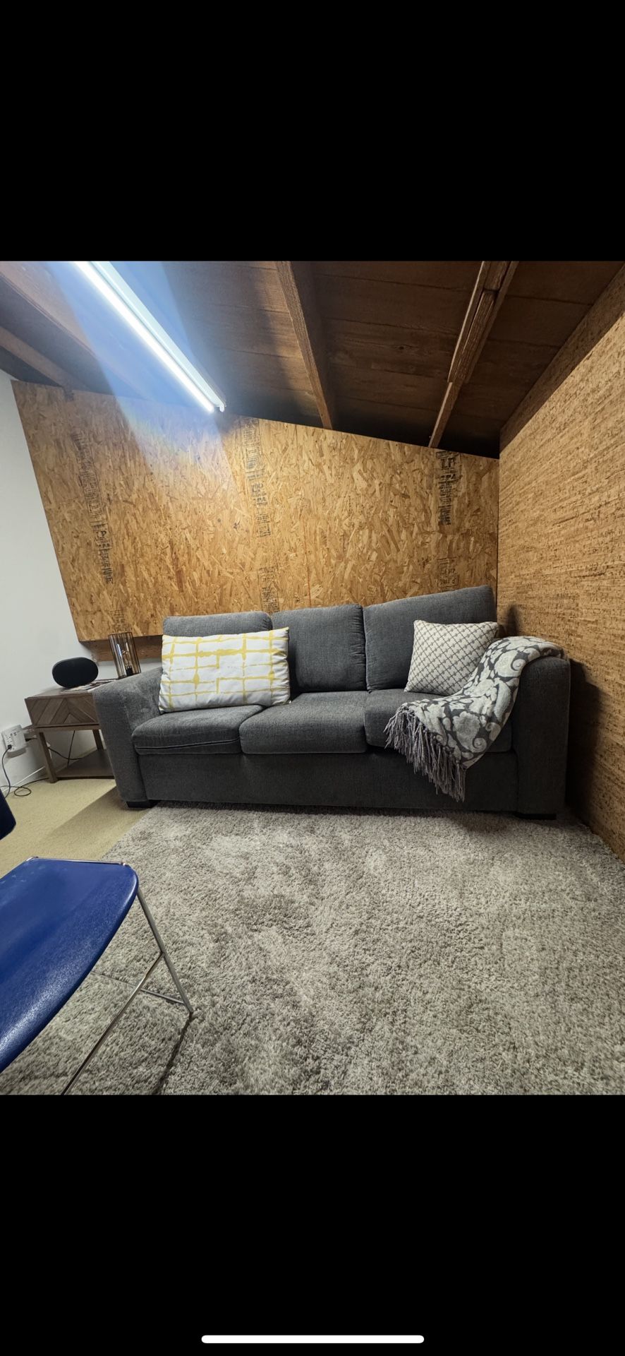 PULLOUT COUCH FULL BED (gently used)