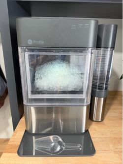 Ice maker GE Profile