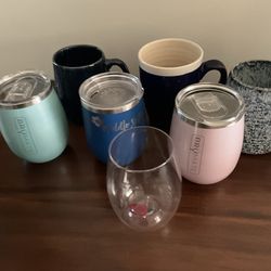 Wine chillers with lids /three mugs mugs