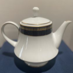 Large Noritake Teapot