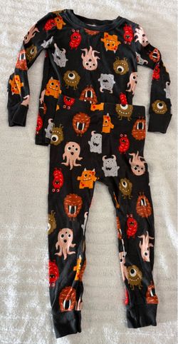 3T Halloween  Pajama Set -New