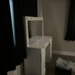 Make Up Vanity
