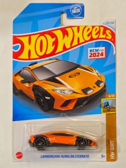 HOT WHEELS . DIRT . 2022 LAMBORGHINI HURACAN STERRATO .
