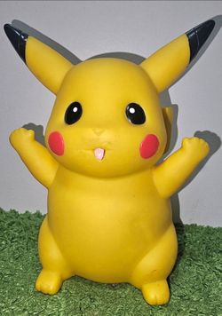 vintage Pikachu vinyl figure distributed by Playfully Yours, a division of Jay Franco & Sons, which was likely sold around the late 1990s.
Excellent c
