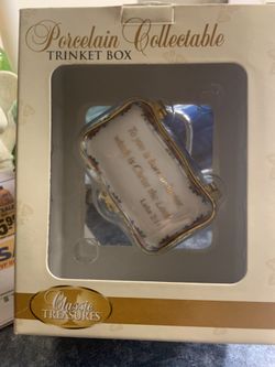 Porcelain Collectable Trinket Box 2 1/2” x 2 3/4”