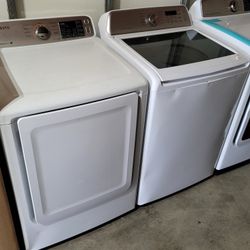 New Samsung Top Loading Washer And Used Gas Dryer Set 