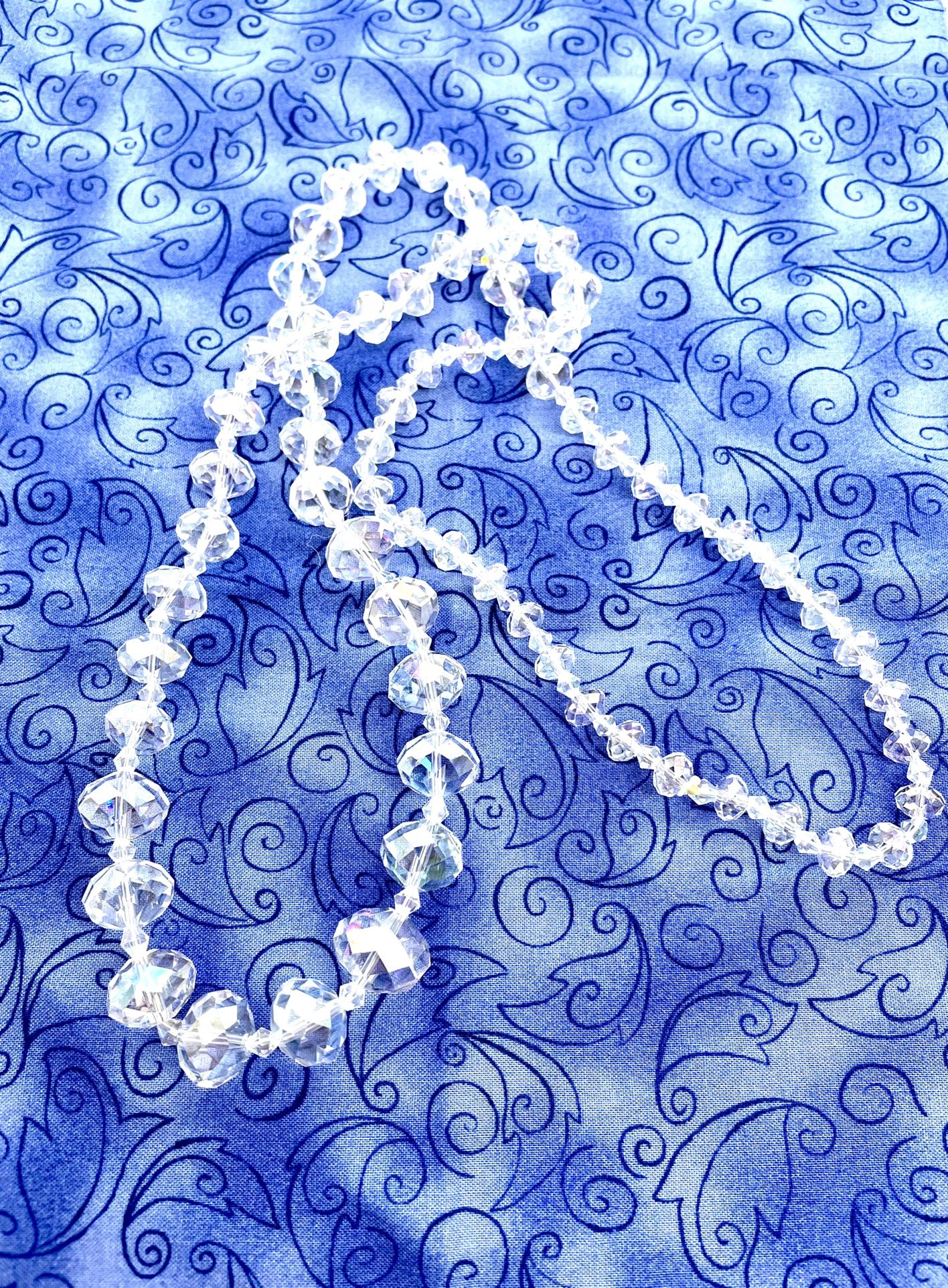 Outstanding Vintage Crystal Necklace
