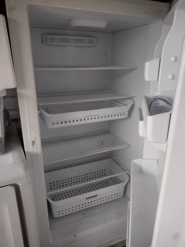 Frigidaire Freezer