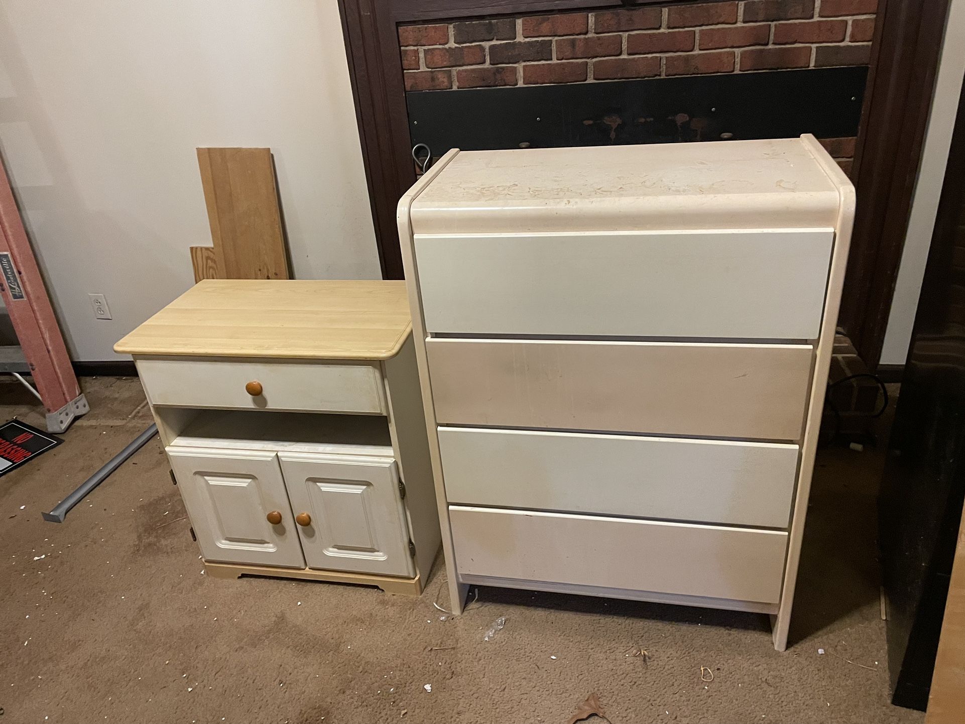 Free  Night stand And Chest