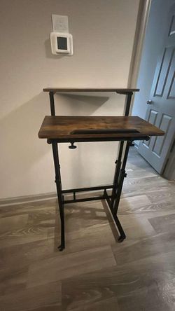 Adjustable Rolling Standing Desk / Mobile Laptop Workstation