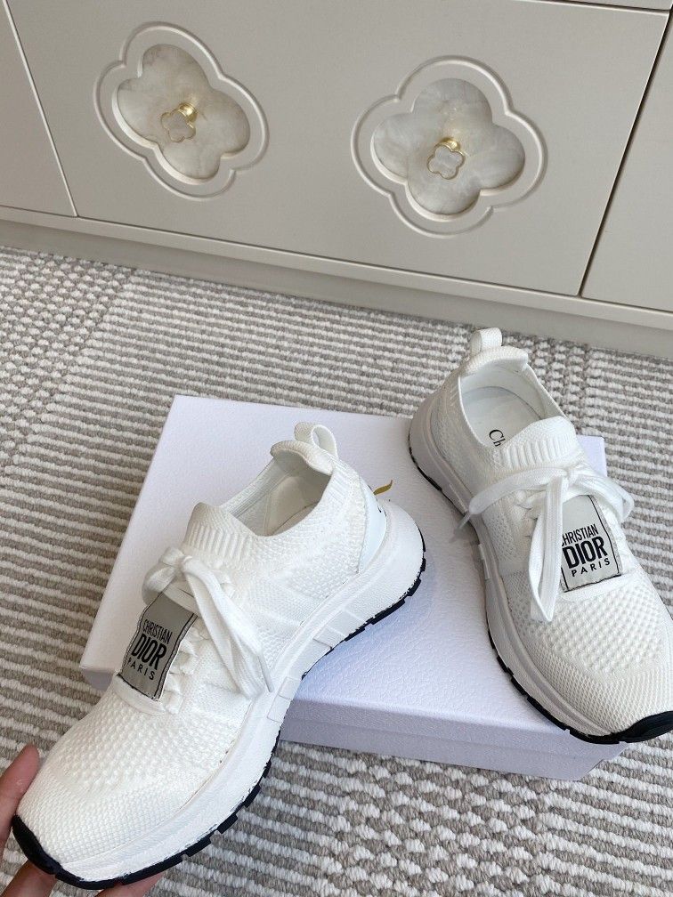 Di,or shoes