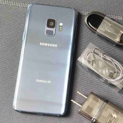 Samsung Galaxy S9  , Unlocked   for all Company Carrier ,  Excellent Condition Like New 