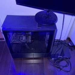 Cyberpower PC with monitor , keyboard and mouse 