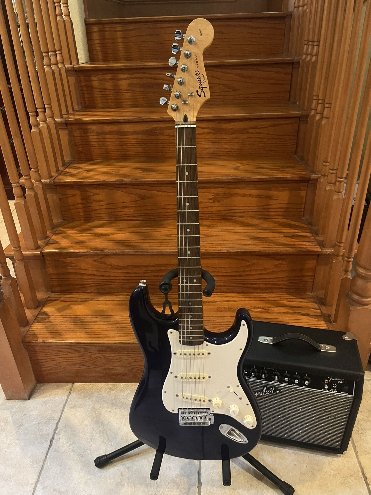 Squier Affinity Stratocaster (Mint) W/ Fender Amp