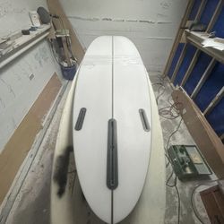 Pin Tail (7’ 6”  Tri Fin) Surfboard 