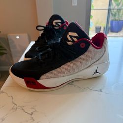 NIKE Jordan Luka .77 bloodline Basketball shoes