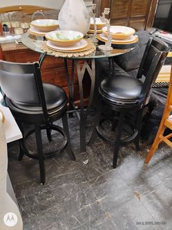Nice 4pc Table Set