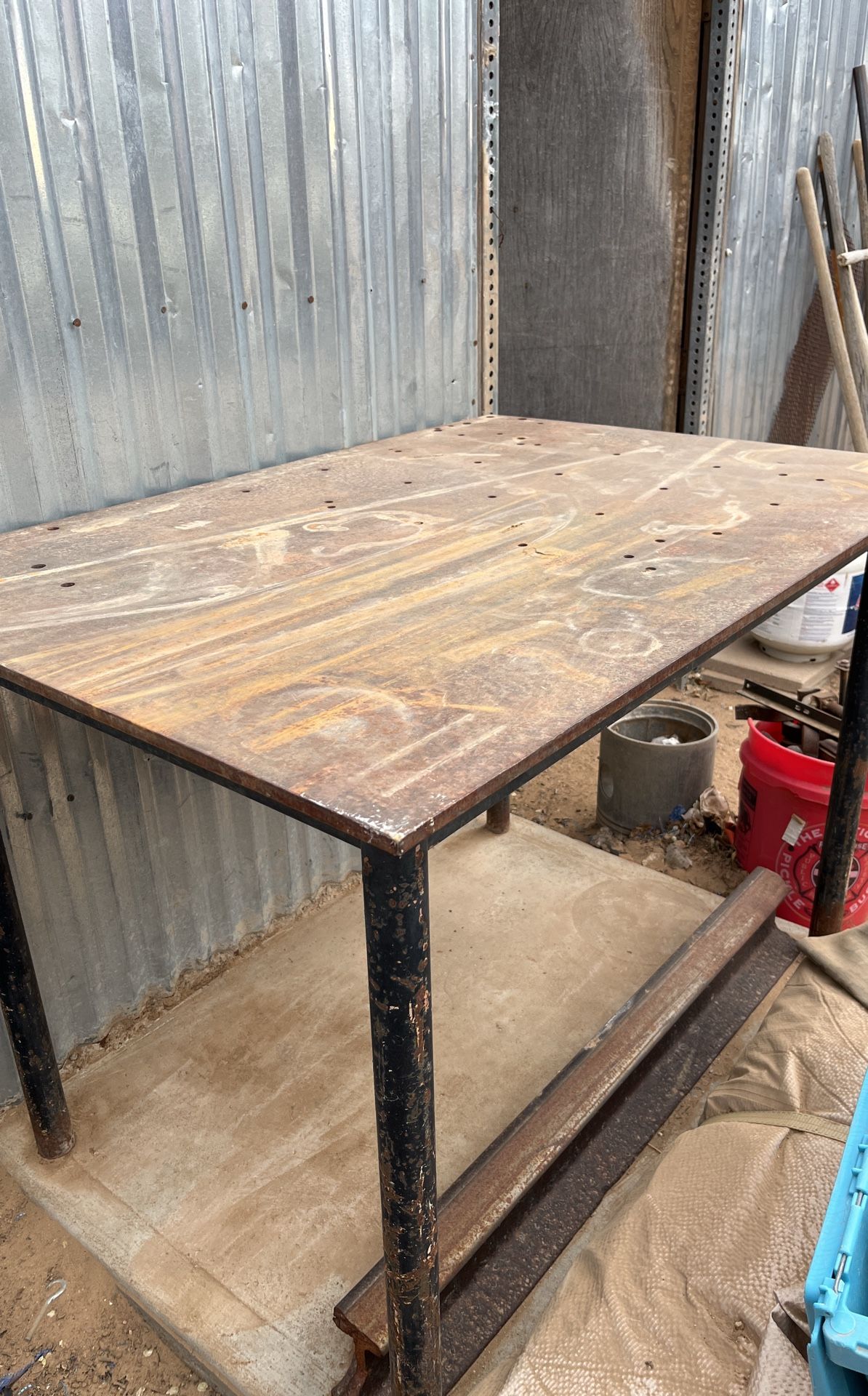 Welding table
