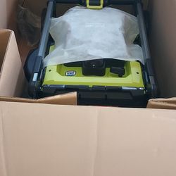 RYOBI
$1,999.00
80V HP Brushless Battery
Cordless Electric 30 in.
Multi-Blade Lawn Mower
with Battery and Charger