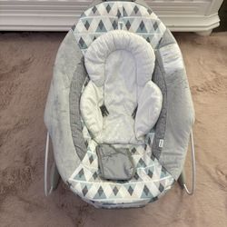 Vibrating Baby Bouncer