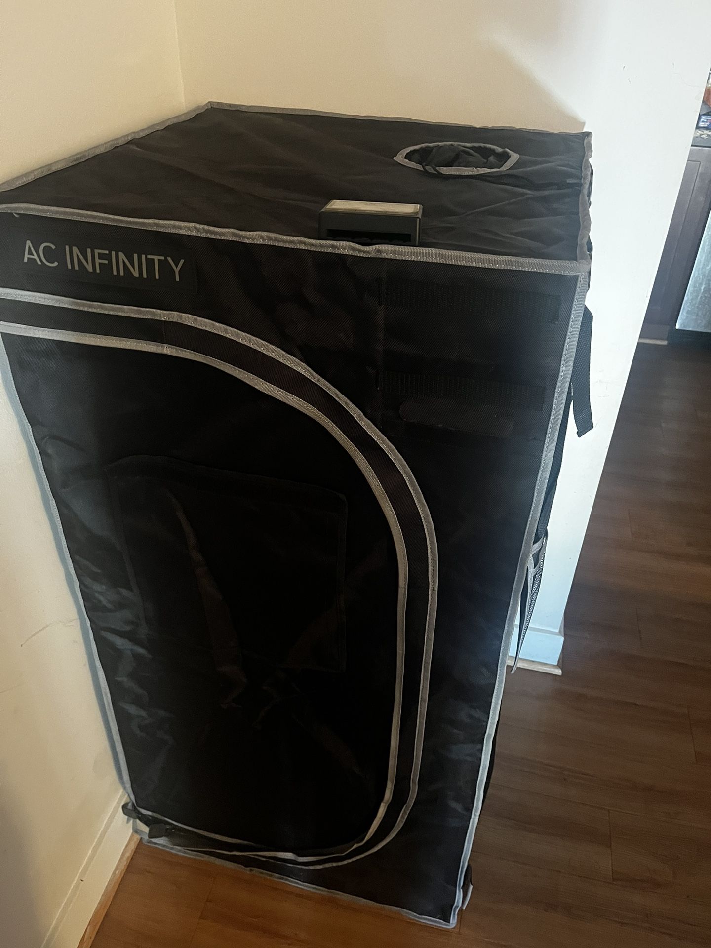 AC Infinity 2x4 Grow Tent Complete Set 