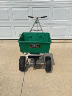 Lesco Commercial Fertilizer Spreader