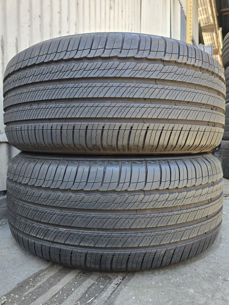 (2) 275 50 20 Michelin Tires