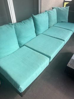 Outdoor lawn furniture with cushions pick up today